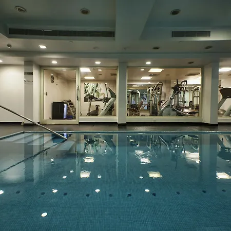 Avalon Courtyard Residence Suites